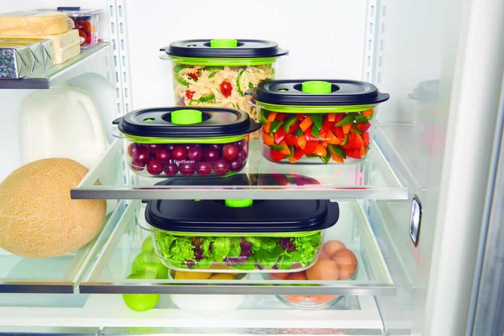 https://foodsavereurope.com/wp-content/uploads/2021/01/SAP-foodsaver-refresh-3c-5c-8c-10c-in-refrigerator-group-with-food-lifestyle-2.jpg